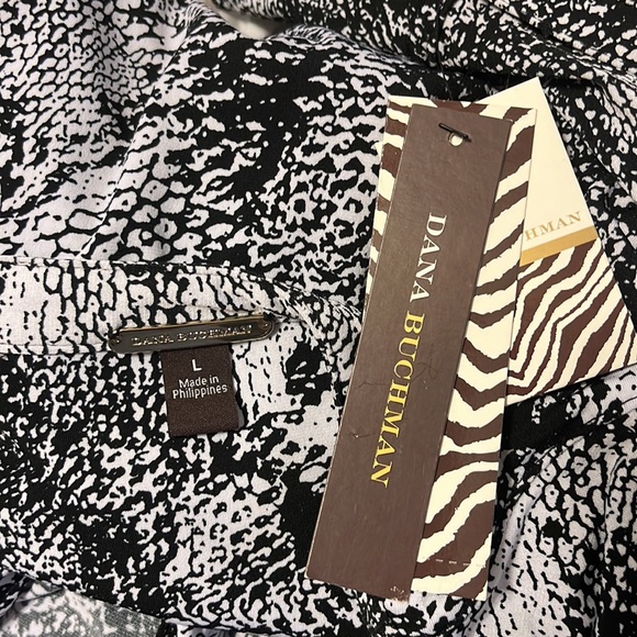 Dana Buchman snakeskin print blouse - Picture 7 of 8